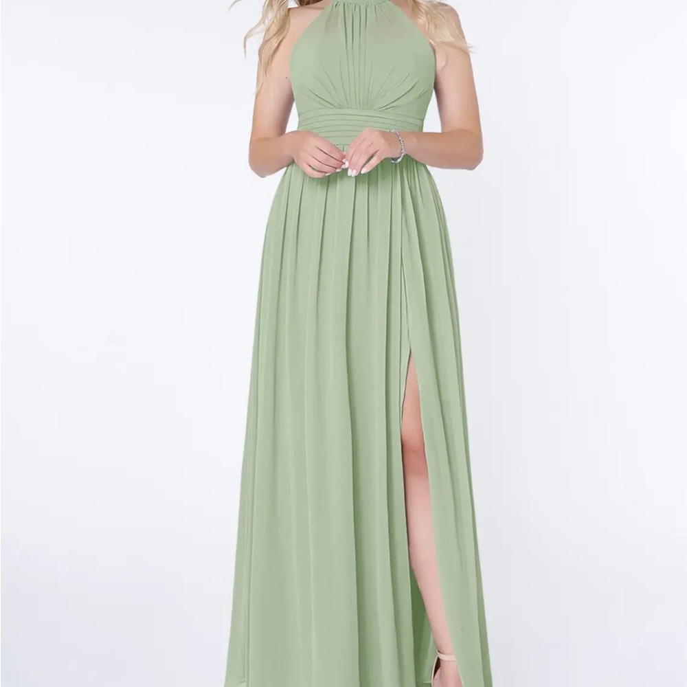 Elegant Green Halter Maxi Dress
